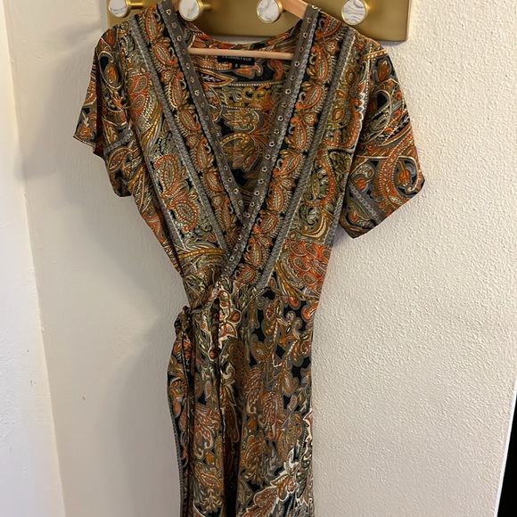 Fall Paisley Wrap Midi Dress - Picture 5 of 10